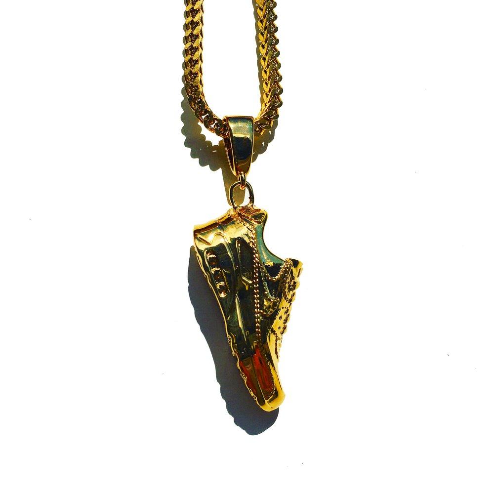The Sneaker Micro Pendant Necklace - Gold